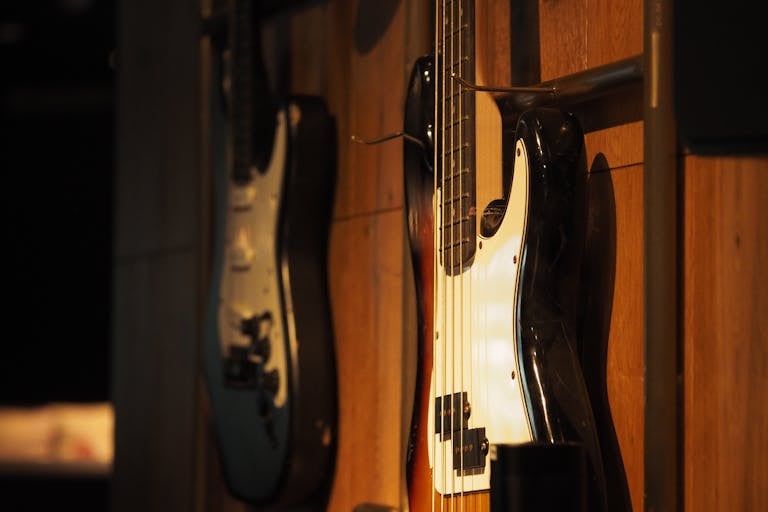 Rokkia pelikeloilla - Parhaat musiikkiaiheiset kolikkopelit nettikasinoilla